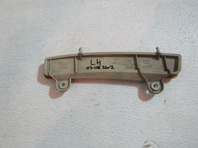 2003 Nissan 350Z LH Driver Front Side Marker Reflector 