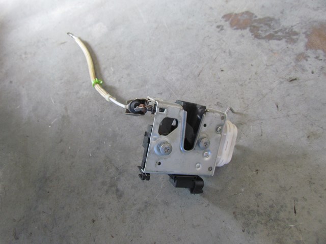 1997 Audi A8 Front RH Passenger Door Lock Actuator