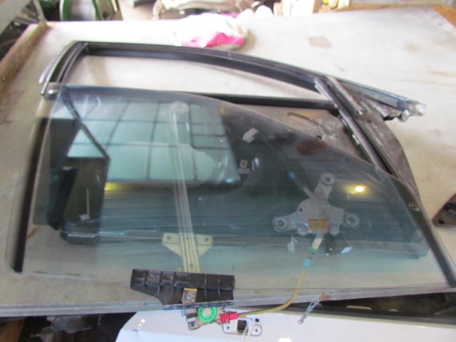 1997 Audi A8 Front RH Dual Pane Door Glass, Motor & Frame