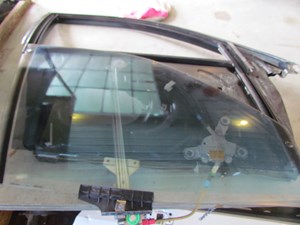 1997 Audi A8 Front RH Dual Pane Door Glass, Motor & Frame
