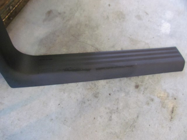 1997 Audi A8 Front RH Passenger Door Sill  4D1864614