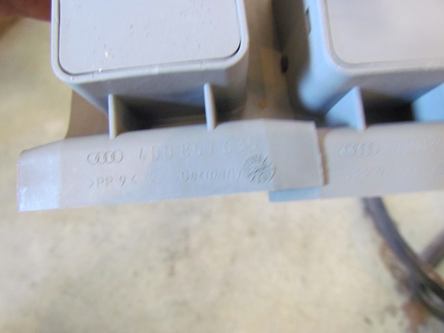 1997 Audi A8 Rear Coat Hooks 4D0857635 Set of 2