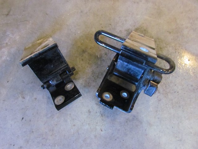 1997 Audi A8 Front LH Driver Door Hinges