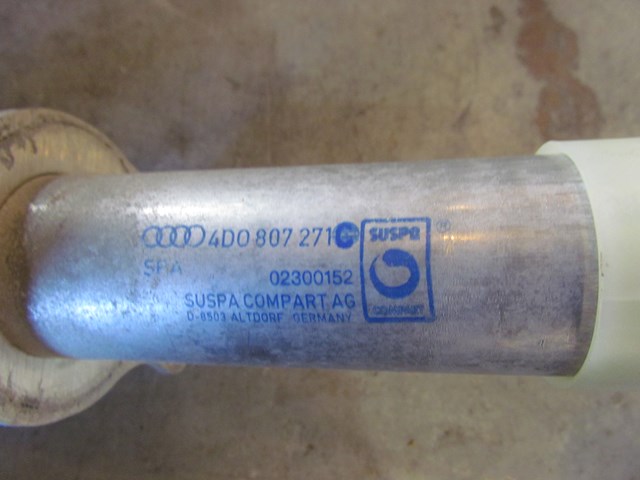 1997 Audi A8 Front RH Bumper Reinforcement Mount 4D0807271