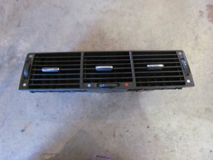 1997 Audi A8 Center Dash Air Vents 4D0820951