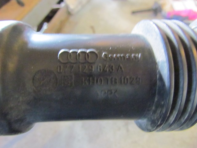 1997 Audi A8 Air Intake Duct 077129643A