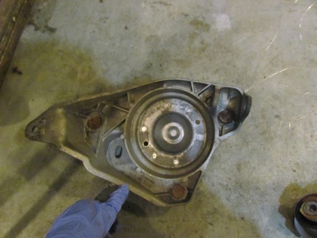 1997 Audi A8 Front RH Passenger Strut Mount 4D0 412 392C