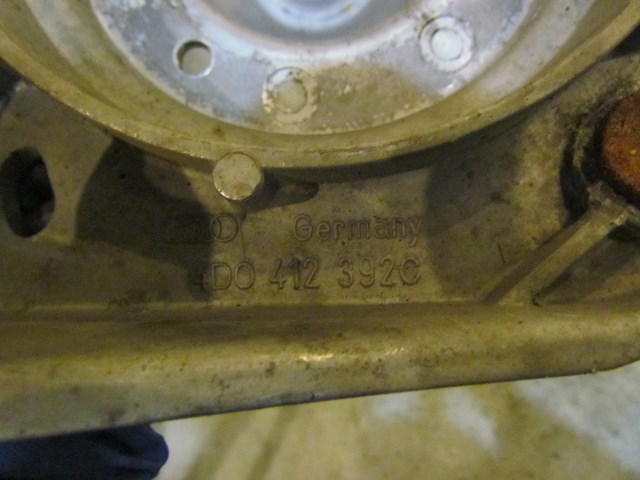 1997 Audi A8 Front RH Passenger Strut Mount 4D0 412 392C