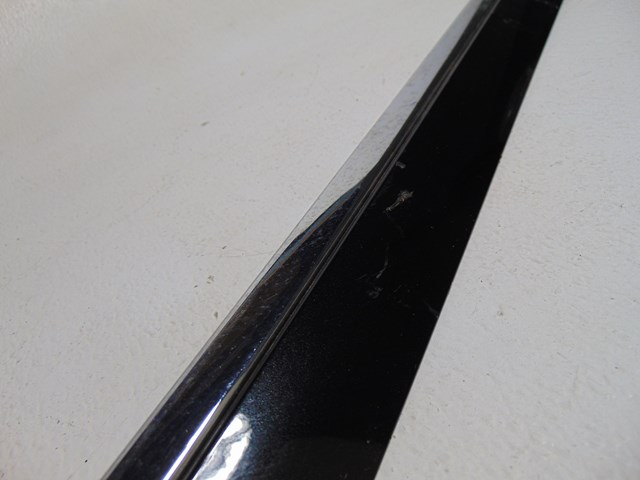 2008 Audi A8L D3 Front RH Pass Door Moulding