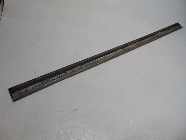 2008 Audi A8L D3 Front RH Pass Door Moulding