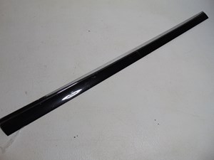 2008 Audi A8L D3 Front RH Pass Door Moulding
