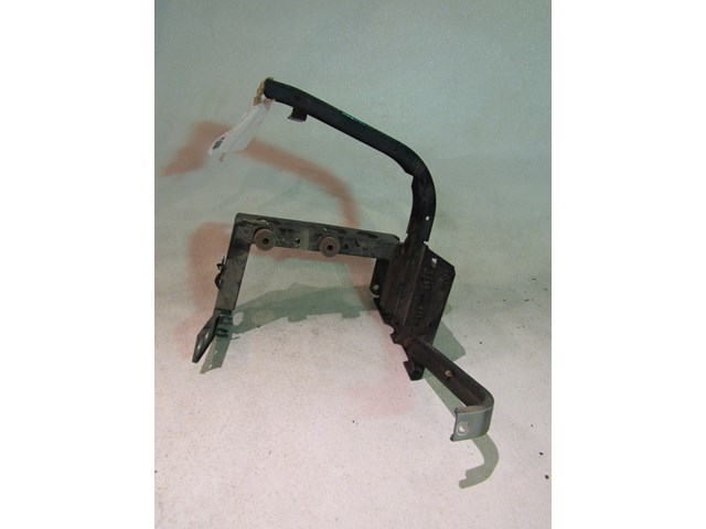 1997 Audi A8 RH Passenger Headlight Bracket