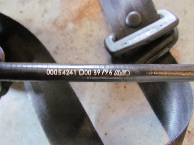 1997 Audi A8 Front RH Passenger Seat Belt Retractor 