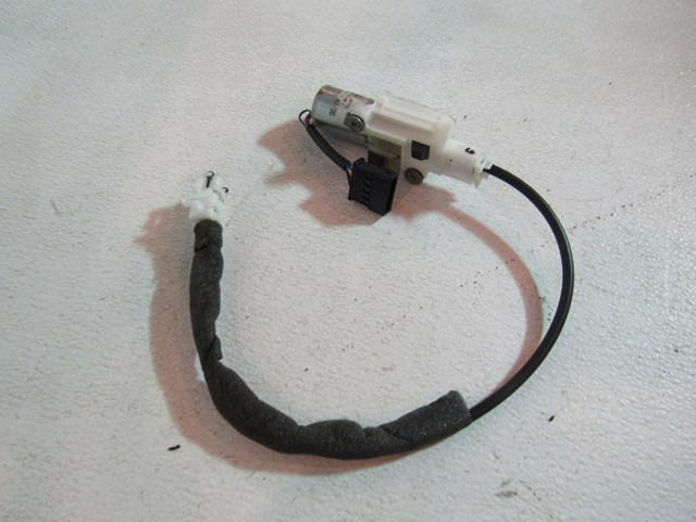 1997 Audi A8 Front RH Passenger Seat Belt Adjust Motor