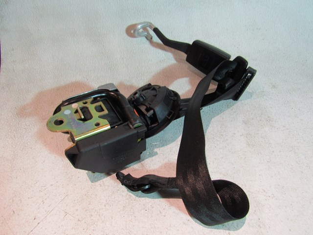 1997 Audi A8 Rear RH Passenger Seat Belt & Buckle
