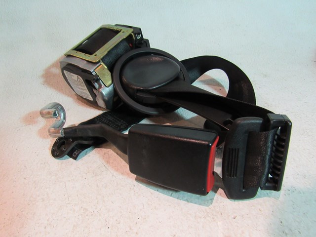 1997 Audi A8 Rear RH Passenger Seat Belt & Buckle