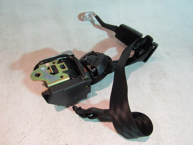 1997 Audi A8 Rear RH Passenger Seat Belt & Buckle