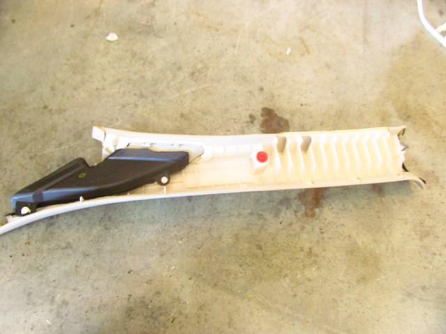 2010 Infiniti G37 Convertible RH Passenger Interior A Pillar Trim 