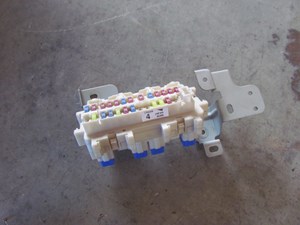 2010 Infiniti G37 Convertible Interior Fuse Box 1NF0A