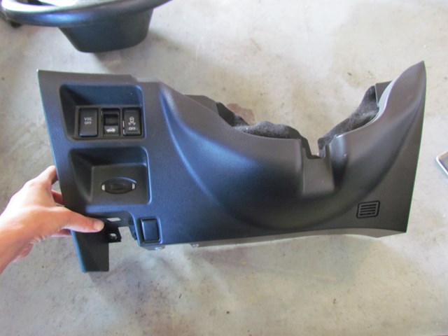 2010 Infiniti G37 Convertible Under Dash Panel w/Buttons