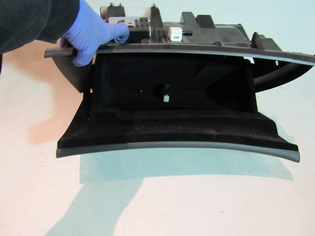 2010 Infiniti G37 Convertible Glove Box Assy