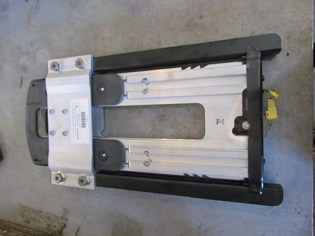 2010 Infiniti G37 Convertible Rear LH Seat Reinforcement