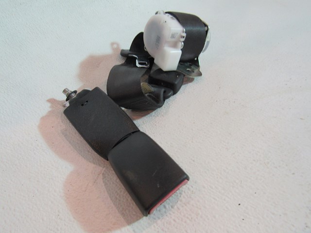 2010 Infiniti G37 Convertible Rear RH Pass Seat Belt & Buckle