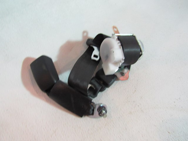 2010 Infiniti G37 Convertible Rear RH Pass Seat Belt & Buckle