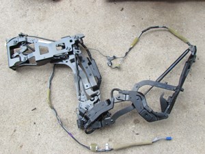 10 Infiniti G37 Convertible RH Passenger Trunk Hinge Actuator