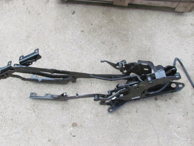 10 Infiniti G37 Convertible RH Passenger Top Actuator Hinge