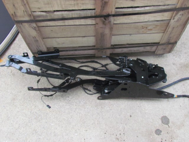 2010 Infiniti G37 Convertible LH Driver Top Lift Actuator Hinge