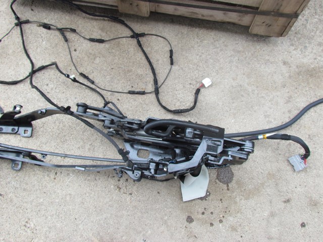 2010 Infiniti G37 Convertible LH Driver Top Lift Actuator Hinge