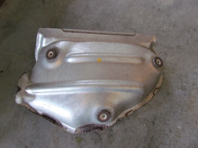 2010 Infiniti G37 Convertible RH Exhaust Manifold Heat Shield