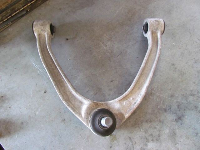 2010 Infiniti G37 Convertible Front RH Upper Control Arm