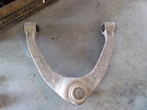2010 Infiniti G37 Convertible Front RH Upper Control Arm