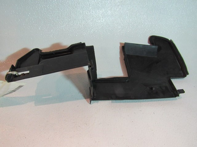 2010 Infiniti G37 Convertible RH Passenger Radiator Air Duct