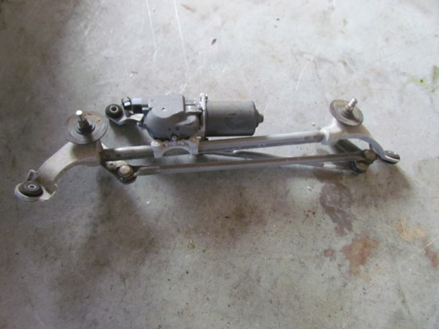 2010 Infiniti G37 Convertible Windshield Wiper Motor