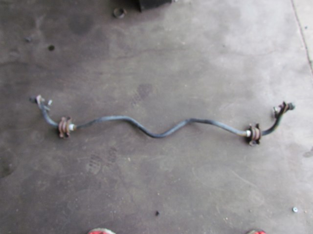 2010 Infiniti G37 Convertible Rear Sway Bar w/Links