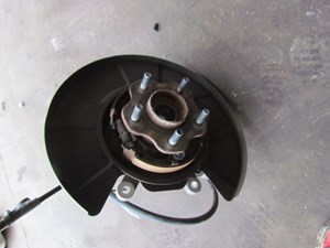 2010 Infiniti G37 Convertible Rear LH Driver Spindle