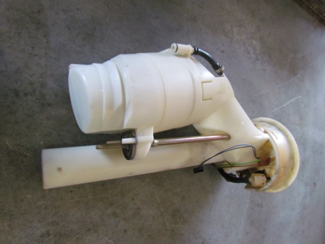 1997 Audi A8 Fuel Pump Assembly 4D0 201 775