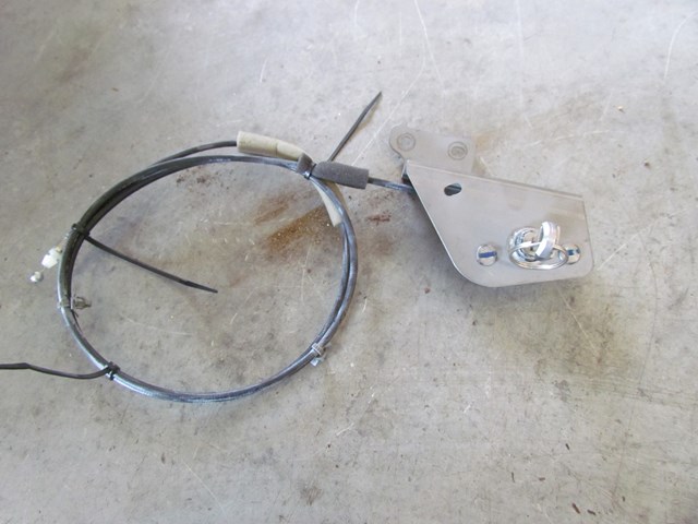 2010 Infiniti G37 Convertible Emergency Trunk Release