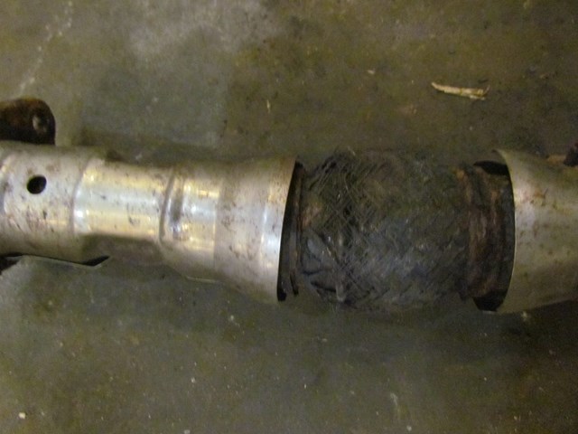 2010 Infinti G37S Convertible Y Pipe. See Pictures 