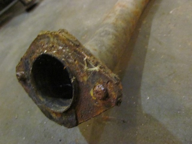 2010 Infiniti G37S Convertible Exhaust Resonator Broken Studs