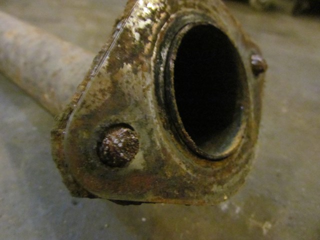 2010 Infiniti G37S Convertible Exhaust Resonator Broken Studs