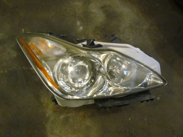 2010 Infiniti G37 Convertible RH Passenger Headlight See Pics