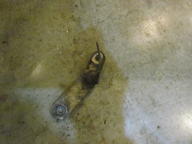 2010 Infiniti G37 Convertible Alternator Bracket