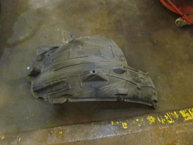 2010 Infiniti G37 Convertible Front RH Fender Liner Rear Portion
