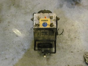 2005 Subaru Baja ABS Pump W/ Bracket OEM 27534AE07B