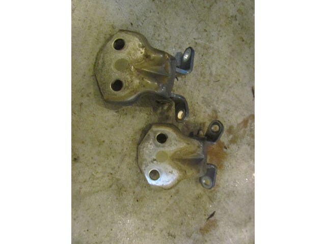 2005 Subaru Baja Front RH Passenger Door Hinges
