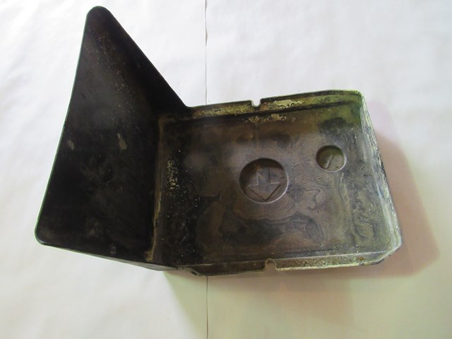 2005 Subaru Baja Battery Tray